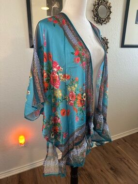 NWT Umgee Turquoise Floral Bohemian Short Sleeved Kimono 🌼